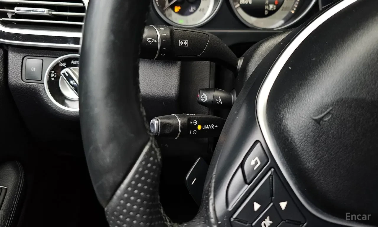 Mercedes-Benz E 200 AVANTGARDE, снимка 14 - Автомобили и джипове - 54735750