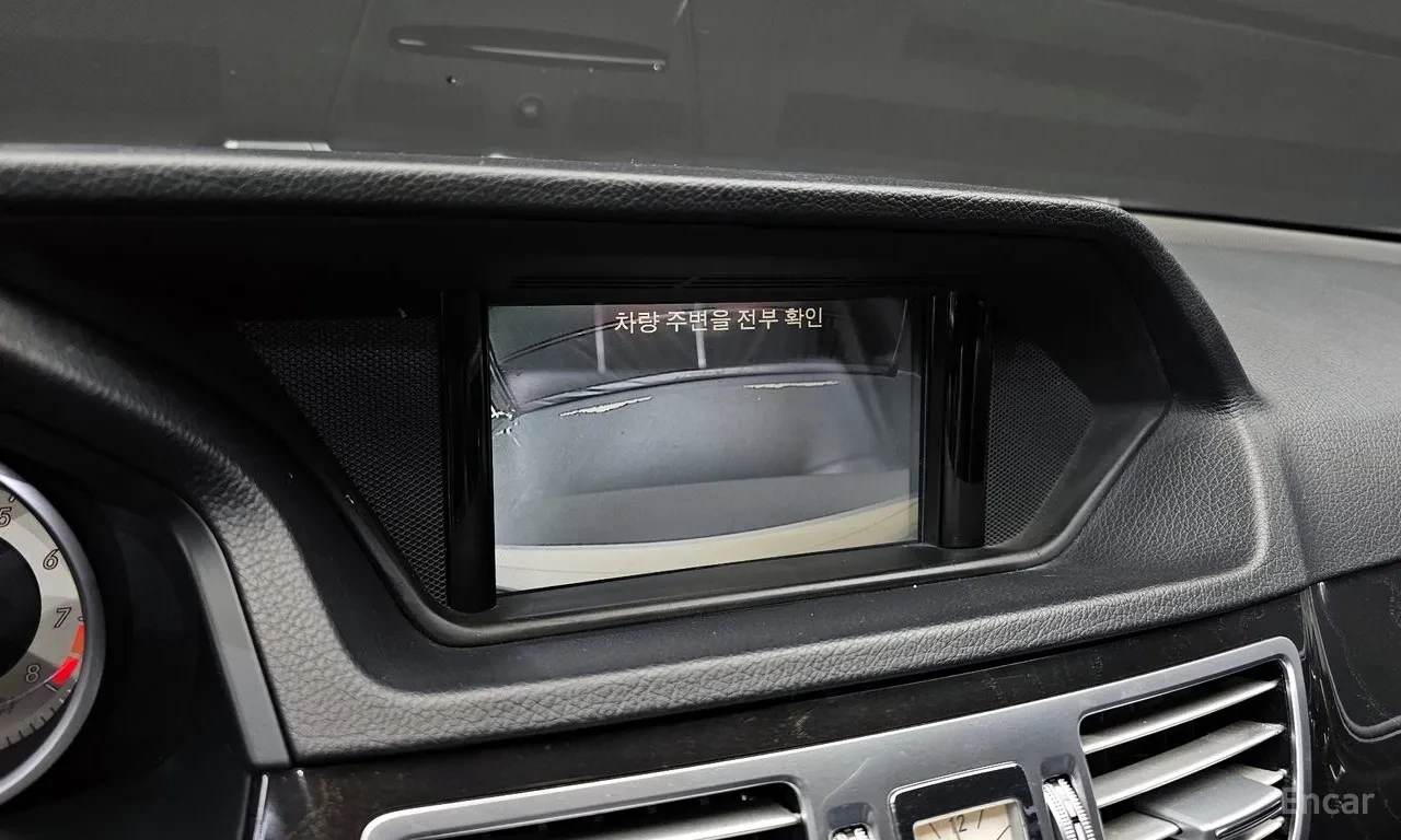 Mercedes-Benz E 200 AVANTGARDE, снимка 12 - Автомобили и джипове - 54735750