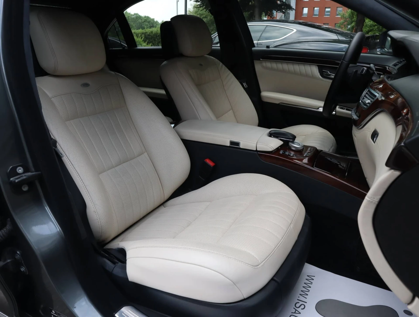Mercedes-Benz S 500 4Matic/Designo/Harman Kardon/Алкантар/Шибедах/Nigh, снимка 8 - Автомобили и джипове - 54743044