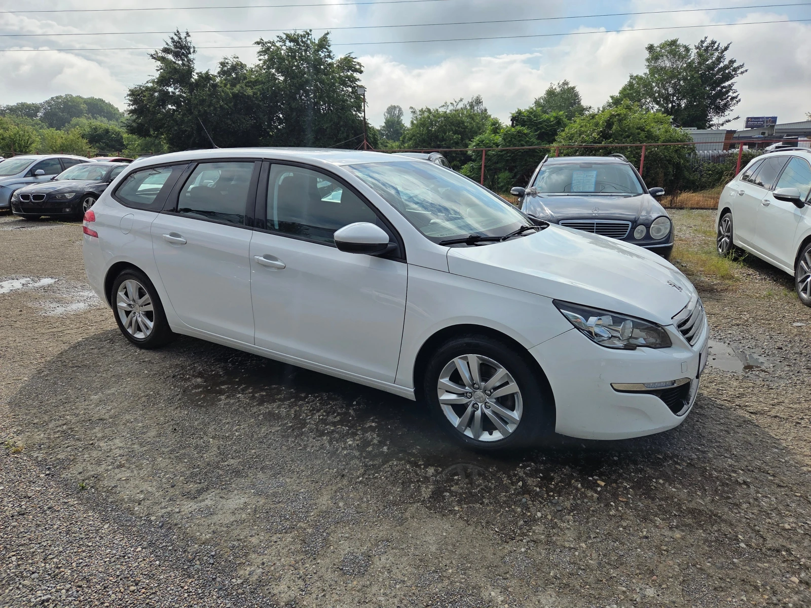 Peugeot 308 1.6 BlueHDI/SW/Navi, снимка 3 - Автомобили и джипове - 54777949