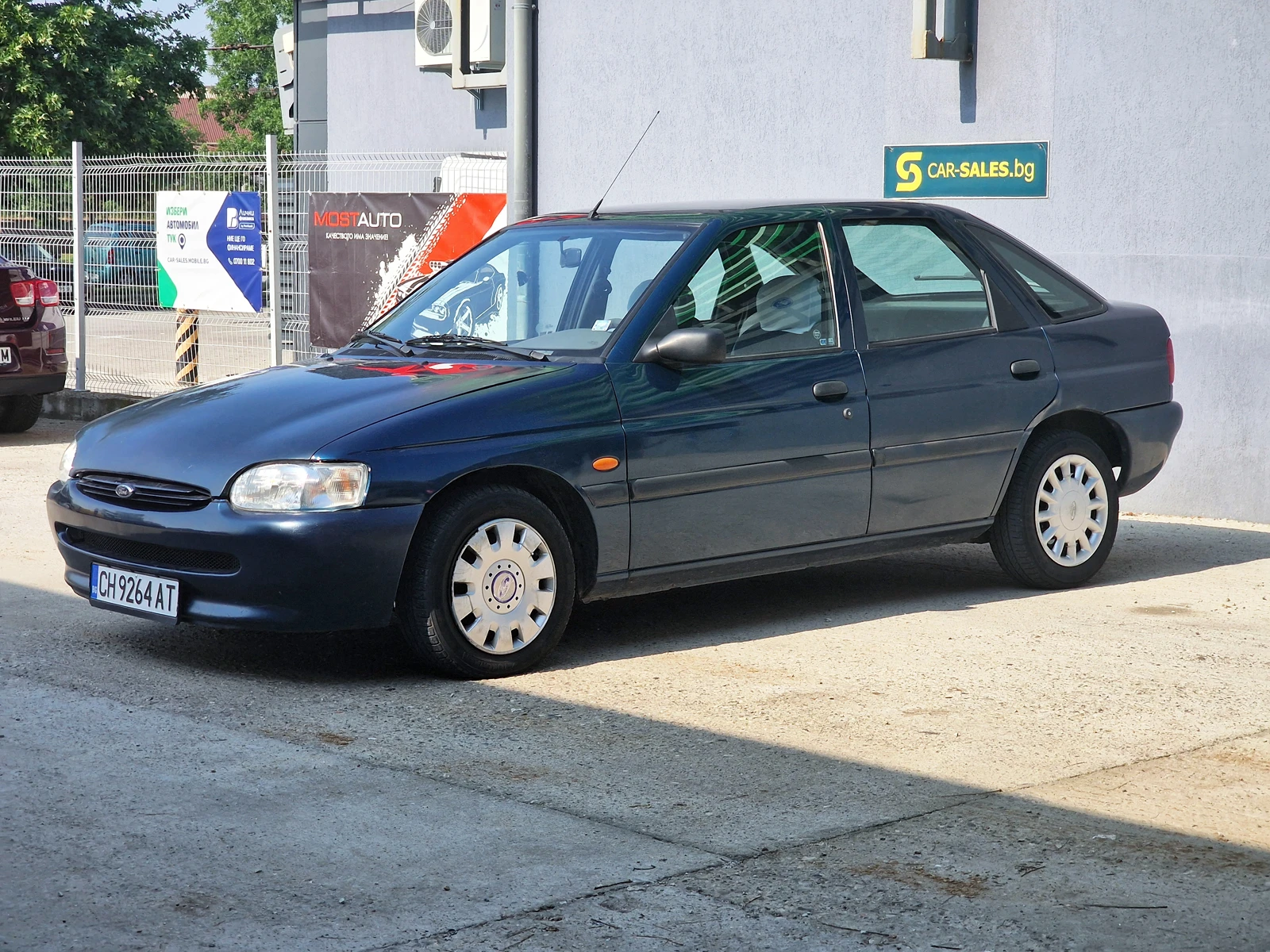 Ford Escort 1.4 , снимка 4 - Автомобили и джипове - 54888855