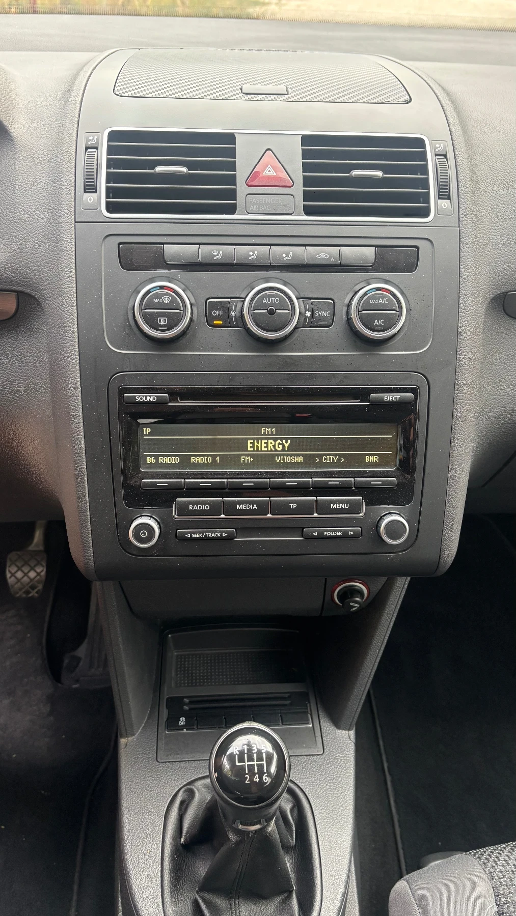 VW Touran, снимка 7 - Автомобили и джипове - 54962672
