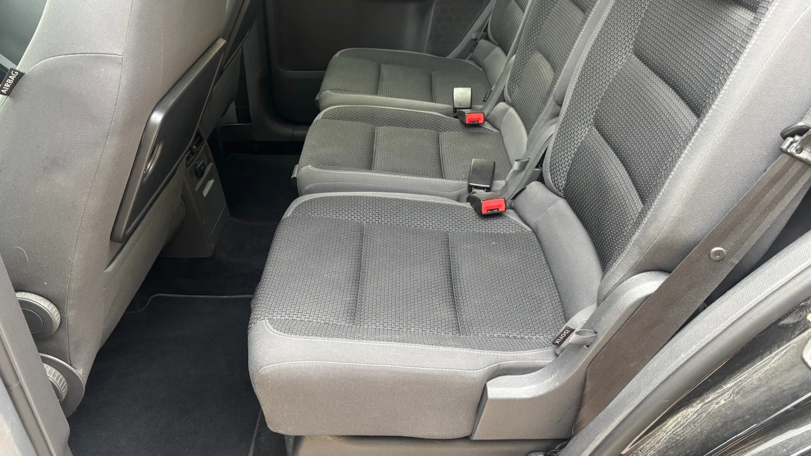 VW Touran, снимка 8 - Автомобили и джипове - 54962672