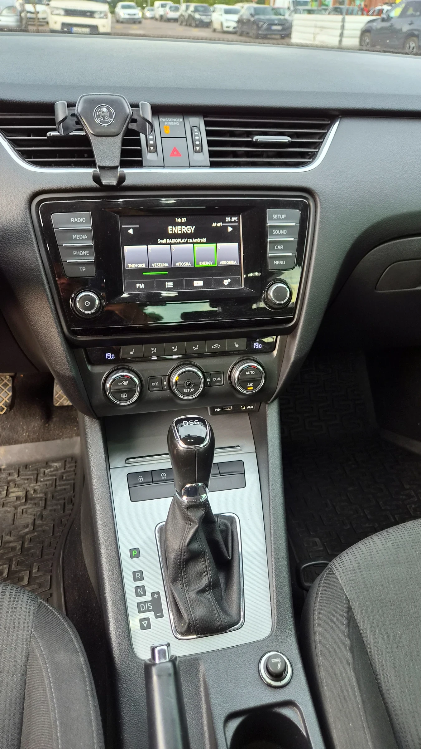 Skoda Octavia 1.6, снимка 8 - Автомобили и джипове - 54998450