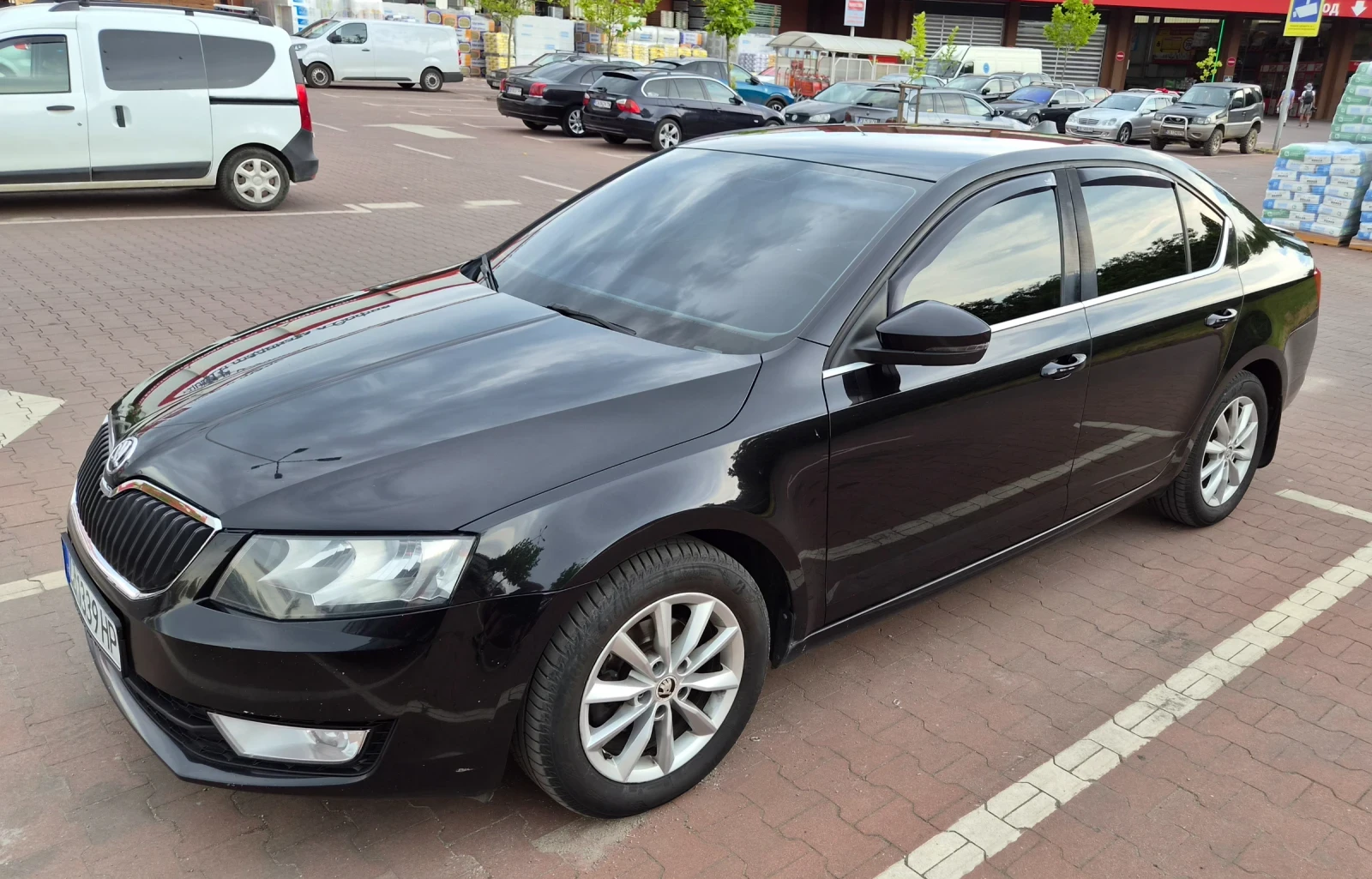 Skoda Octavia 1.6, снимка 2 - Автомобили и джипове - 54998450