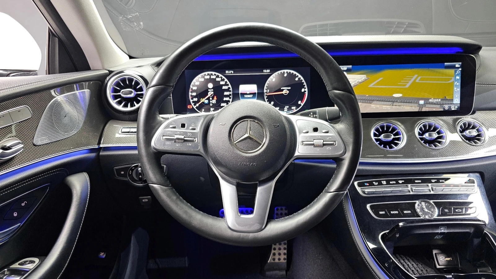 Mercedes-Benz CLS 300 AMG line//Подгрев/ШИБЕДАХ//HUD/, снимка 12 - Автомобили и джипове - 55299260