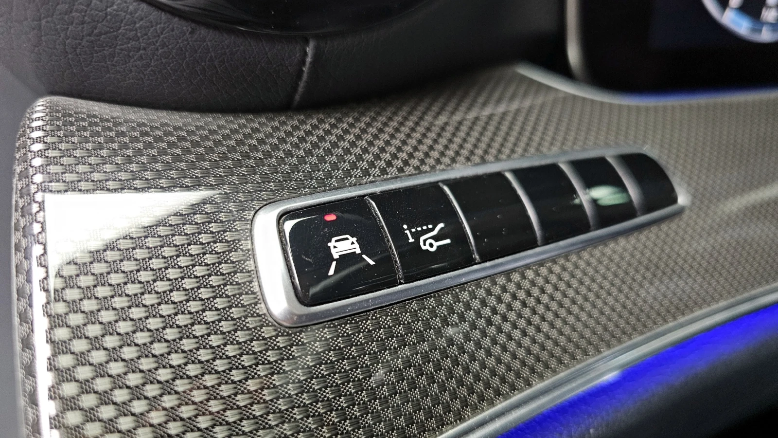 Mercedes-Benz CLS 300 AMG line//Подгрев/ШИБЕДАХ//HUD/, снимка 15 - Автомобили и джипове - 55299260