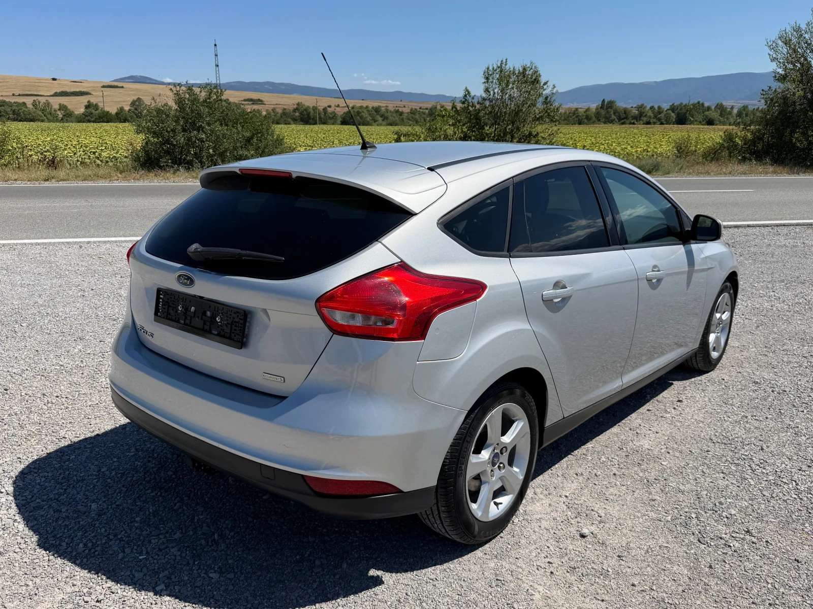 Ford Focus 1.0i ECOBOOST CAMERA SERVICE BOOK EURO 6 TUV COC, снимка 6 - Автомобили и джипове - 55674006