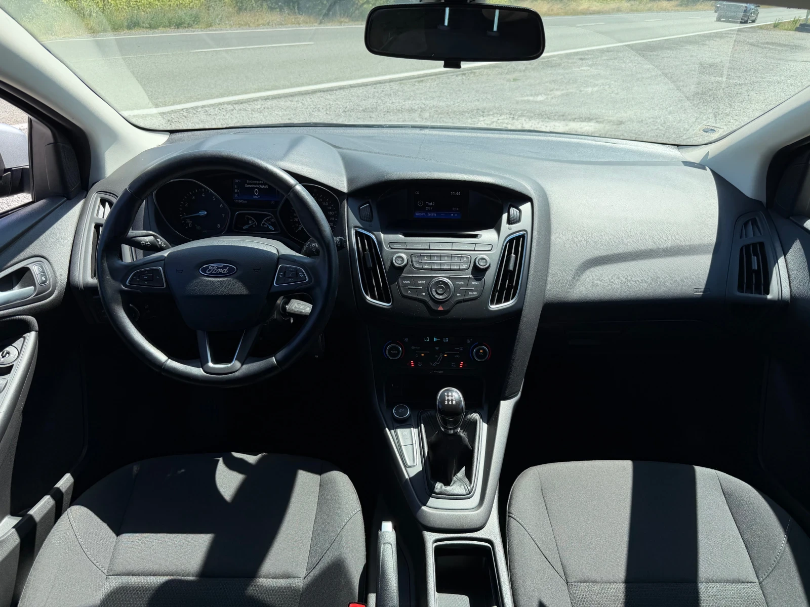 Ford Focus 1.0i ECOBOOST CAMERA SERVICE BOOK EURO 6 TUV COC, снимка 11 - Автомобили и джипове - 55674006