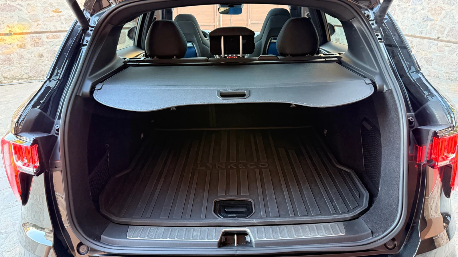 LynkCo 01 1.5 Plugin 23k km!!! | Mobile.bg � ����������� 14