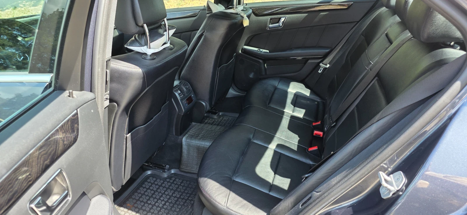 Mercedes-Benz E 350, снимка 9 - Автомобили и джипове - 55944591