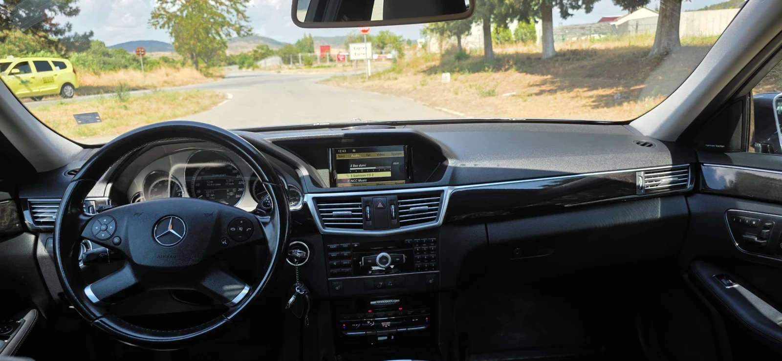 Mercedes-Benz E 350, снимка 10 - Автомобили и джипове - 55944591