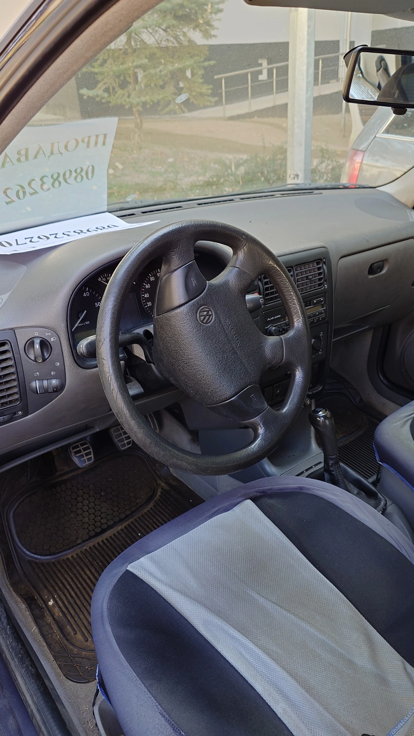 VW Polo 1.4i, снимка 7 - Автомобили и джипове - 56480343