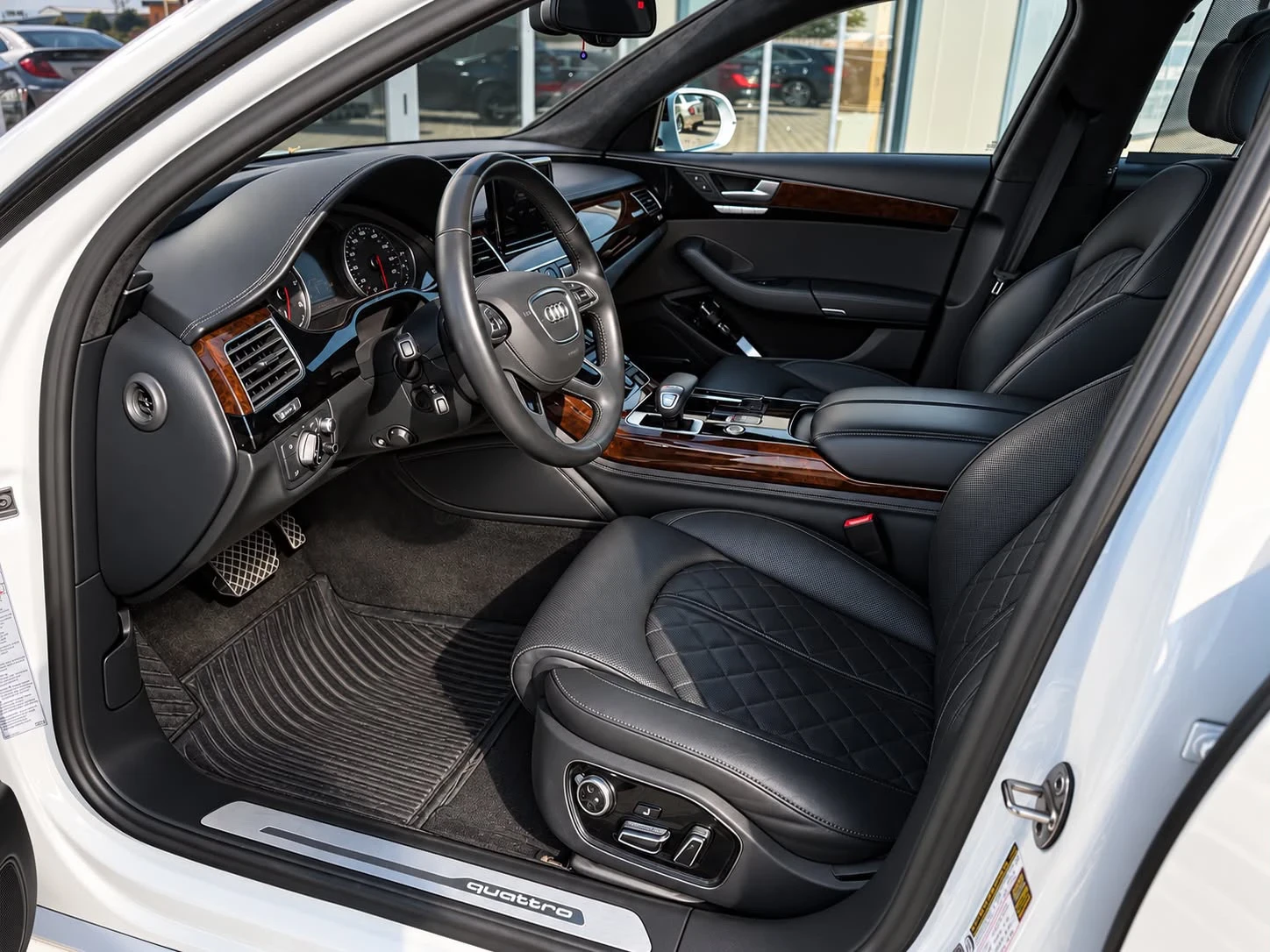 Audi A8 4.0T Full, снимка 7 - Автомобили и джипове - 56631011