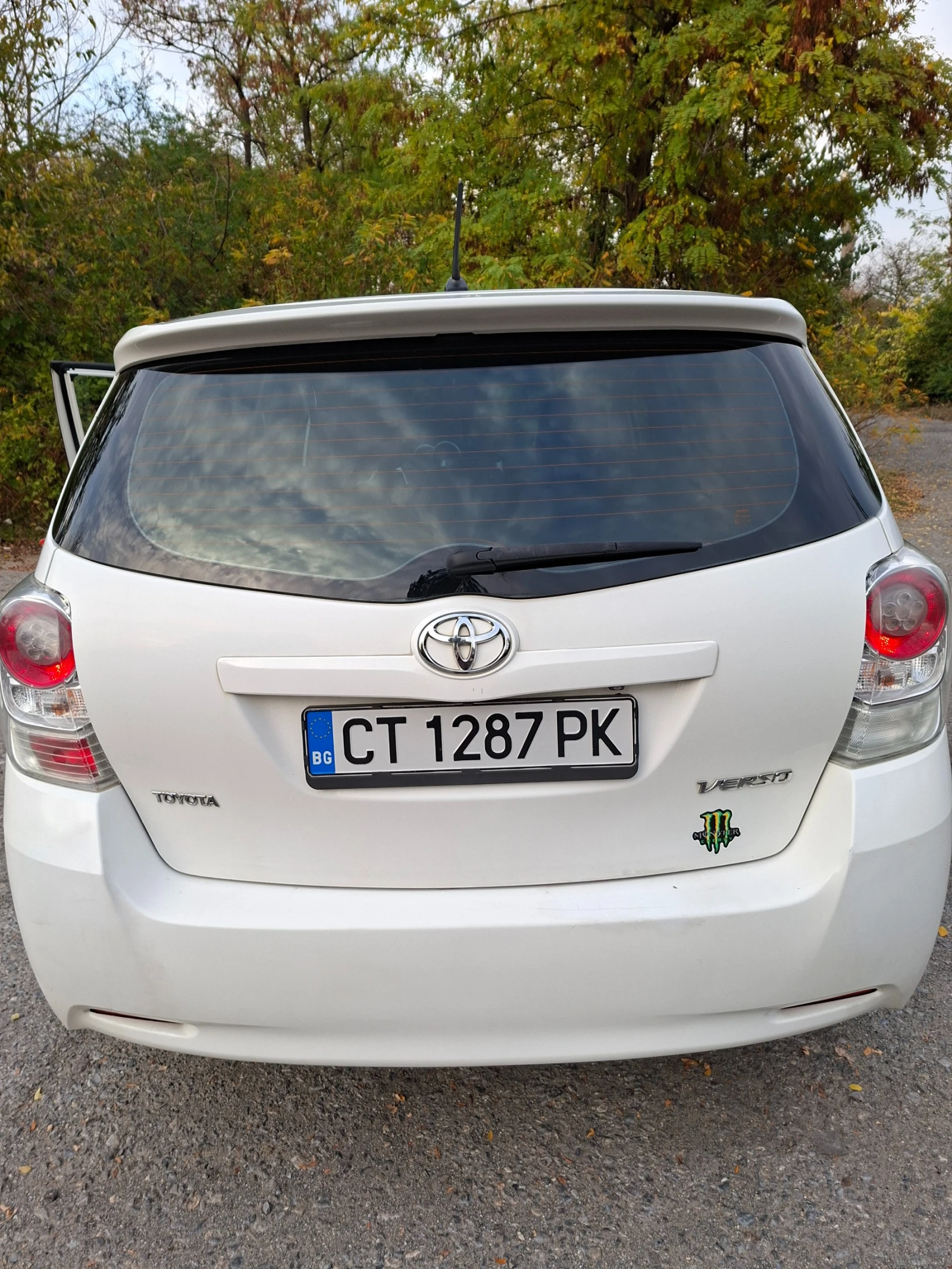 Toyota Verso 2.0 D4D (126к.с.), снимка 4 - Автомобили и джипове - 56691264