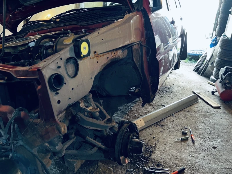 Nissan Terrano 2.7 TDi , снимка 8 - Автомобили и джипове - 52337967