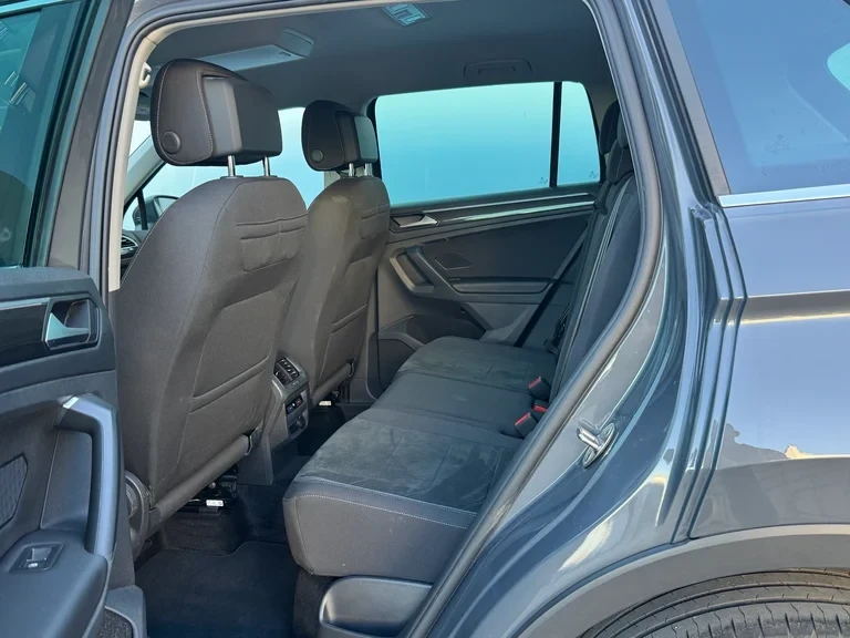 VW Tiguan Elegance 2.0 TDI SCR 4MOTION DSG, снимка 5 - Автомобили и джипове - 56020494