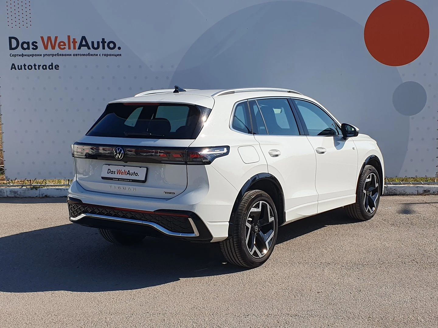 VW Tiguan R-Line 2.0 TDI SCR 4MOTION DSG - изображение 3