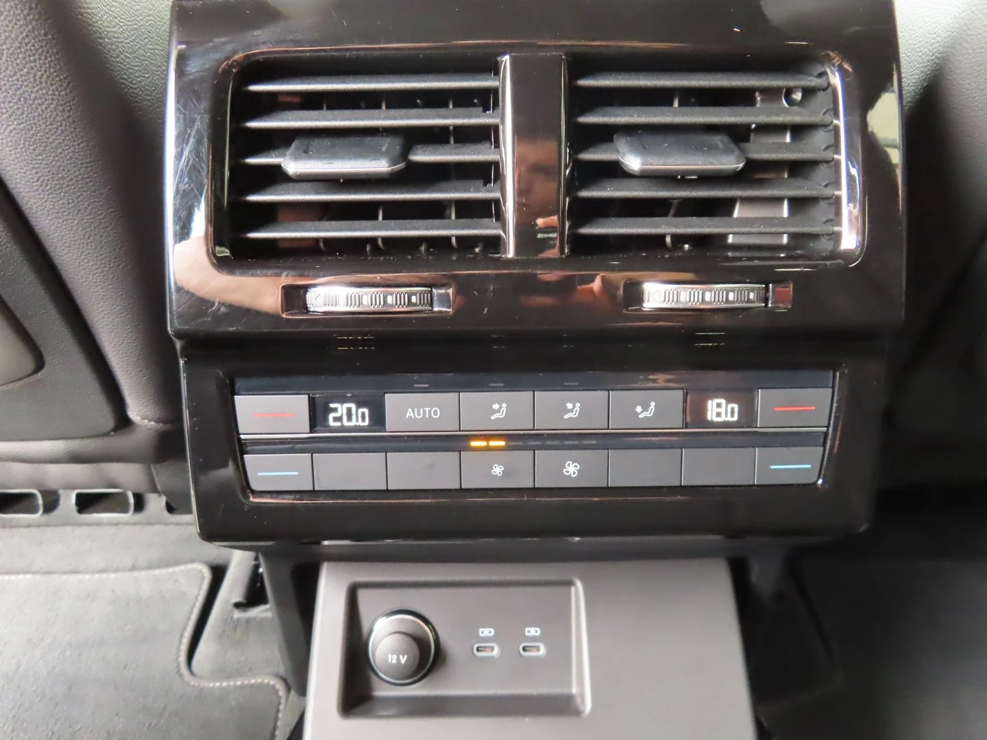 VW Touareg R-Line 3.0 V6 TDI SCR 4MOTION - изображение 10