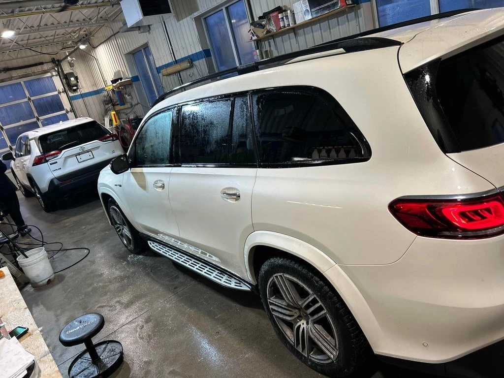 Mercedes-Benz GLS 63 AMG 2022 4MATIC * ГЛАВНО ПРЕДСТАВИТЕЛСТВО *  - изображение 3