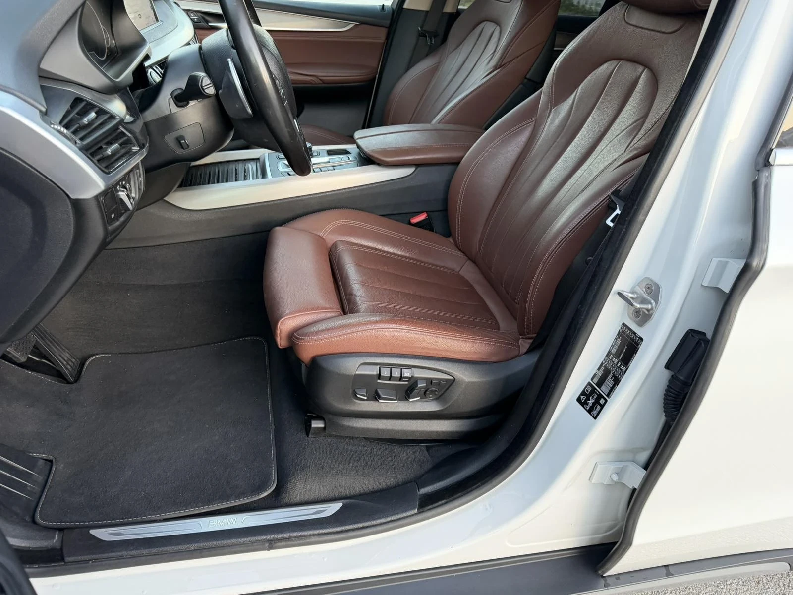 BMW X5 4.0, снимка 11 - Автомобили и джипове - 54556522