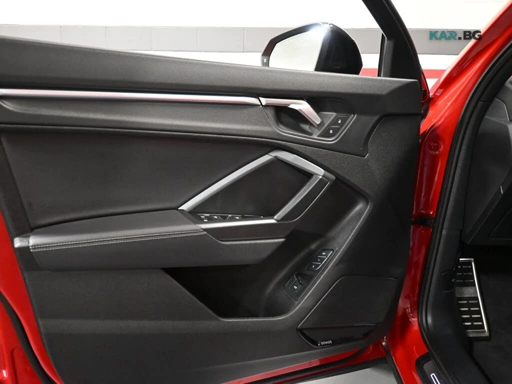 Audi Q3 quattro Technik* AвтоКредит* (ЦЕНА ДО БГ), снимка 10 - Автомобили и джипове - 55316369