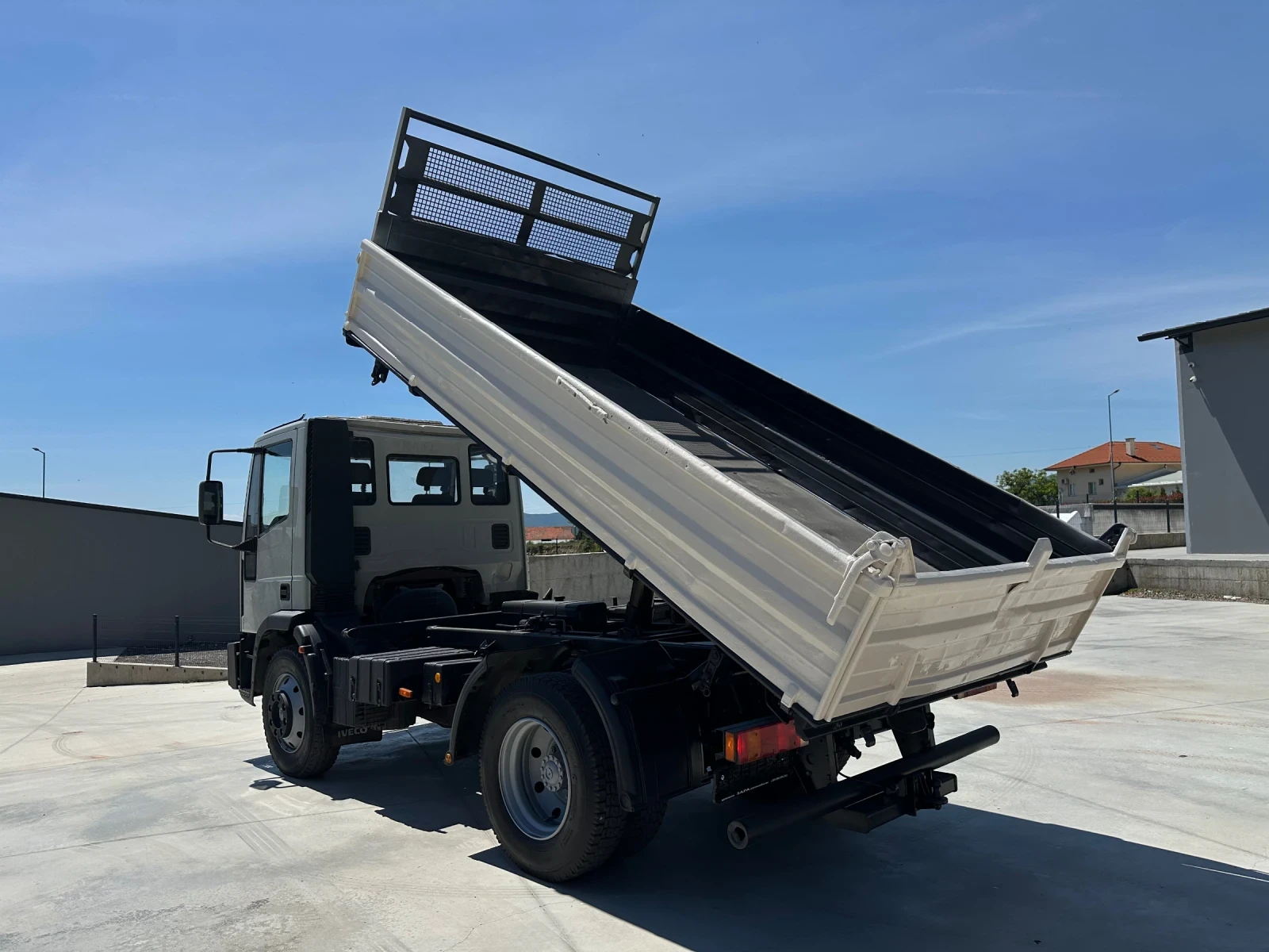Iveco Eurocargo 120E24* Тристранен самосвал* 4.20м* 11990кг.*  - изображение 5
