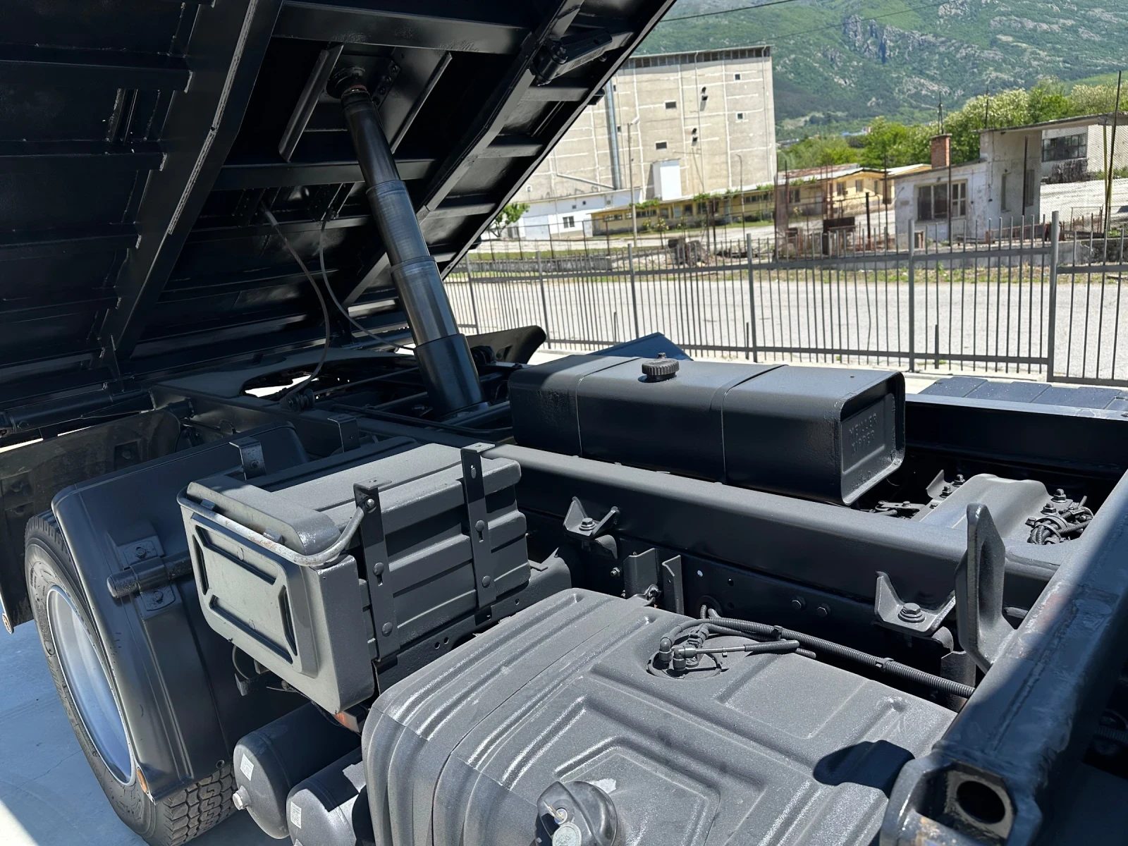 Iveco Eurocargo 120E24* Тристранен самосвал* 4.20м* 11990кг.*  - изображение 7