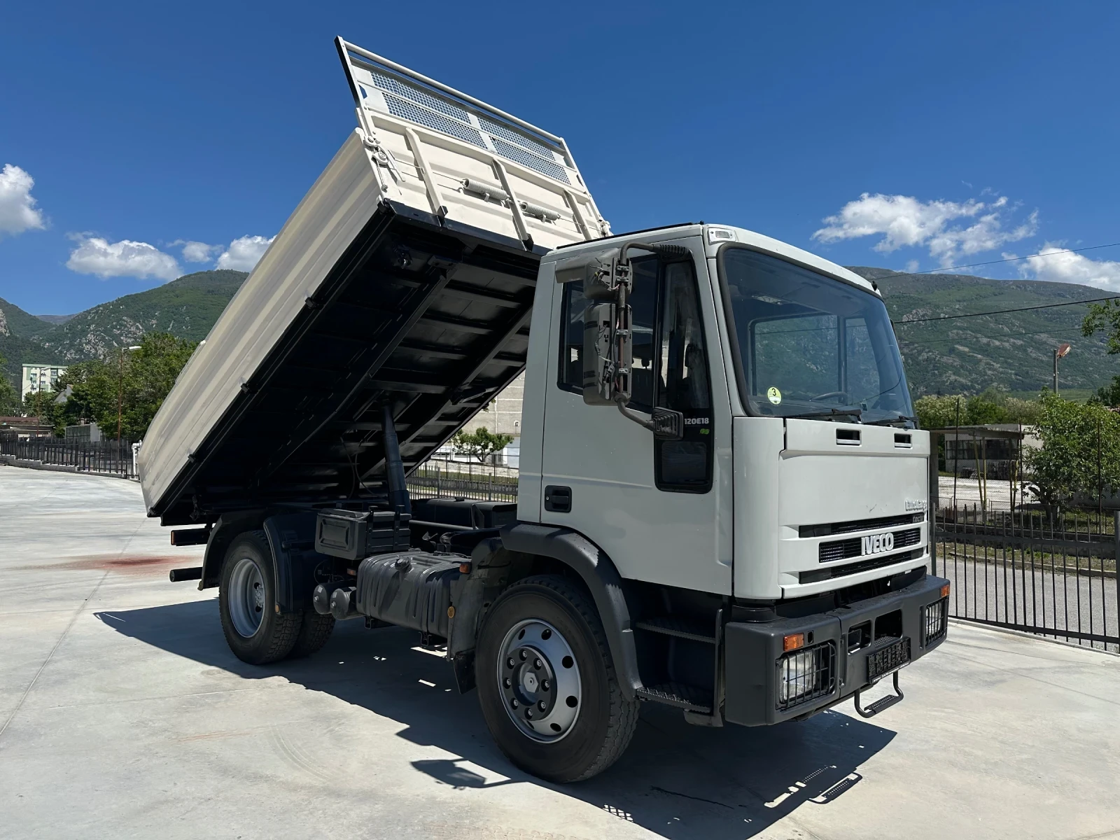 Iveco Eurocargo 120E24* Тристранен самосвал* 4.20м* 11990кг.*  - изображение 3