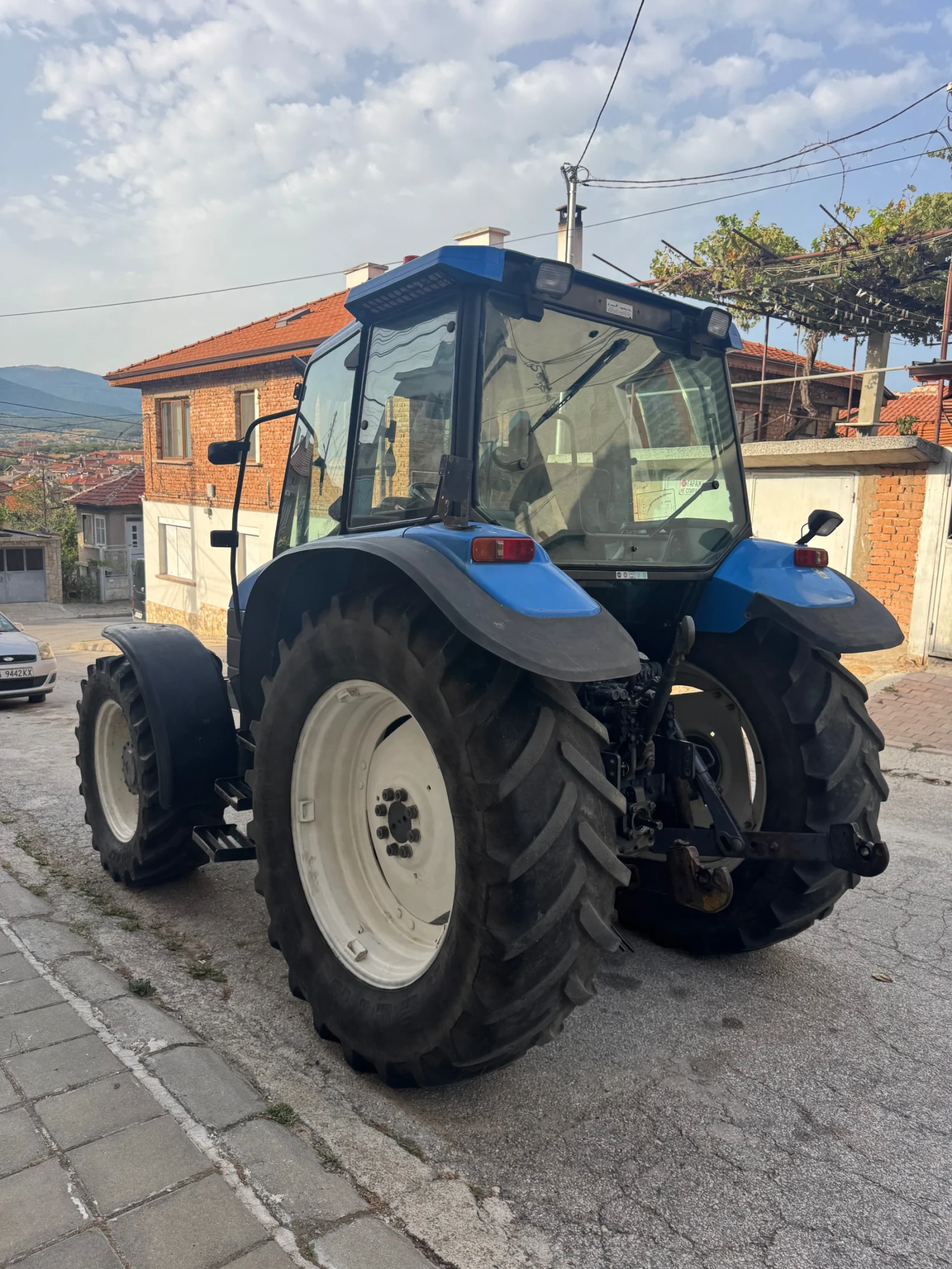 Трактор New Holland TS100, снимка 2 - Селскостопанска техника - 56114808
