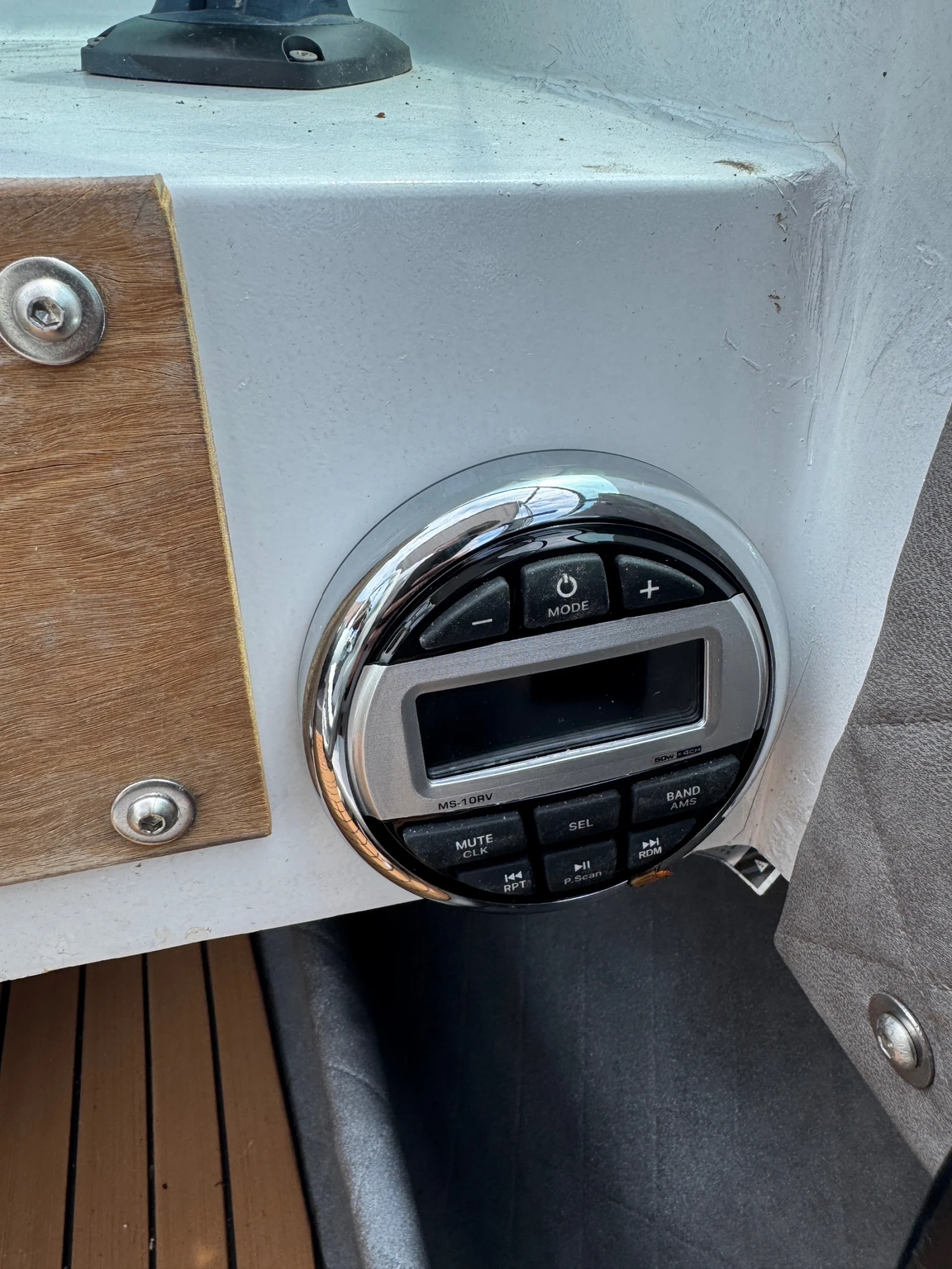 Лодка Bayliner, снимка 5 - Воден транспорт - 55000550