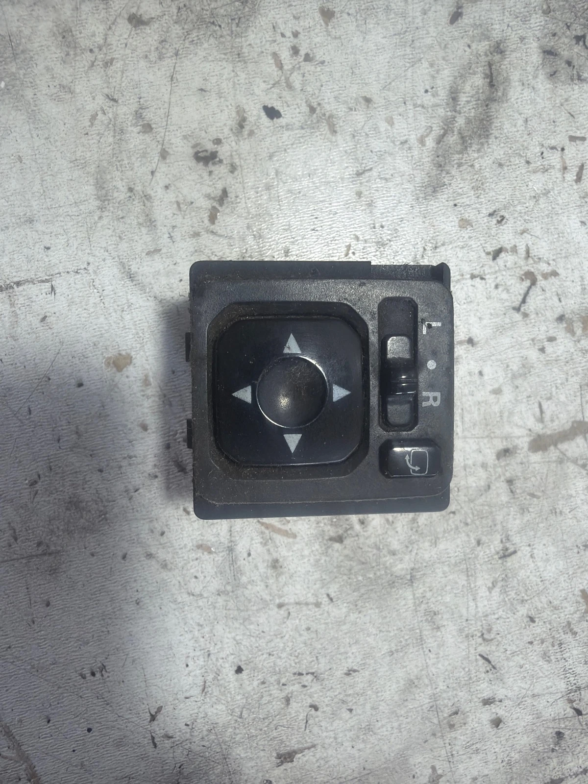 копче огледала 183569 6040087 Peugeot 4007