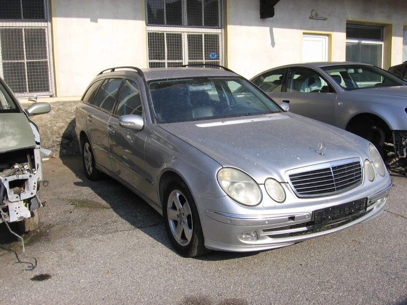 Mercedes-Benz E 320 4 MATIK, снимка 1 - Автомобили и джипове - 38599844