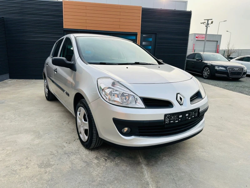 Renault Clio, снимка 3 - Автомобили и джипове - 41758728