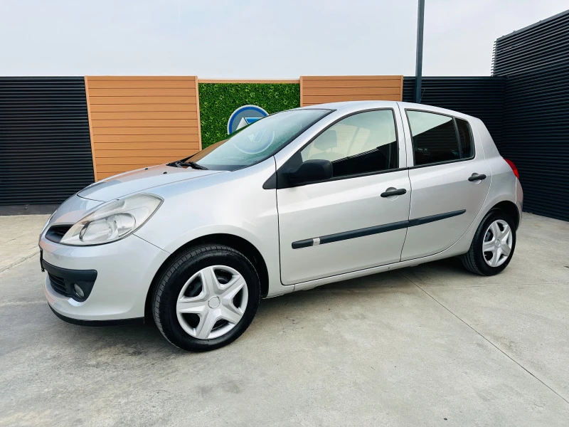 Renault Clio, снимка 8 - Автомобили и джипове - 41758728