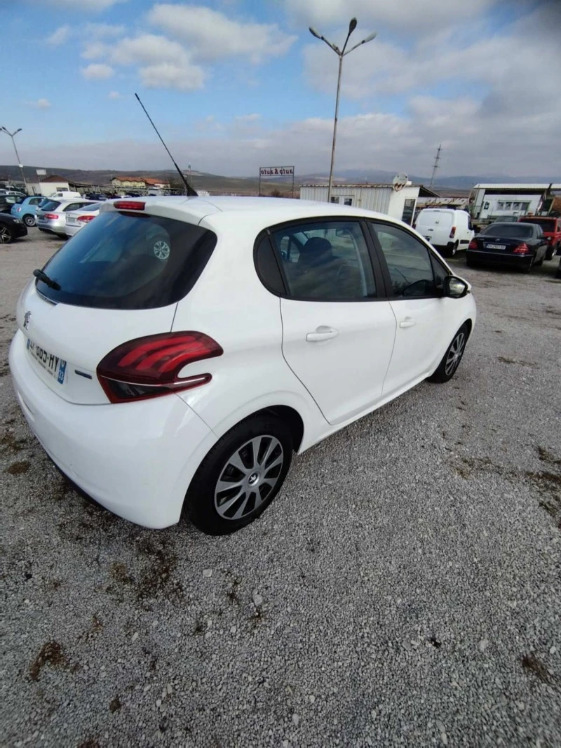 Peugeot 208 1.6 HDI, снимка 2 - Автомобили и джипове - 47532856