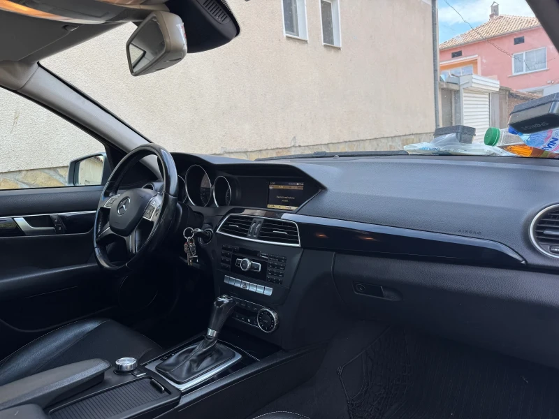 Mercedes-Benz C 200, снимка 5 - Автомобили и джипове - 49237813