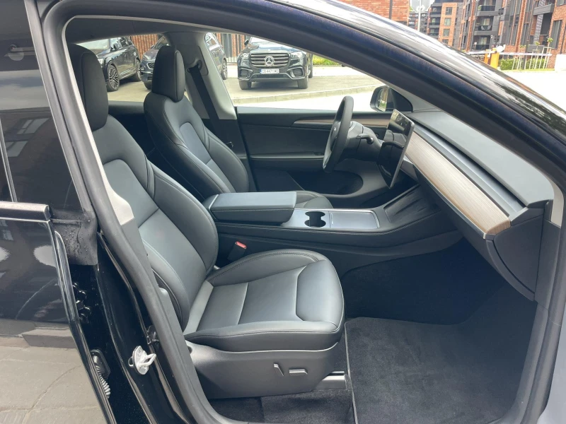 Tesla Model Y = Performance= 3.7 sec Гаранция, снимка 13 - Автомобили и джипове - 50067706