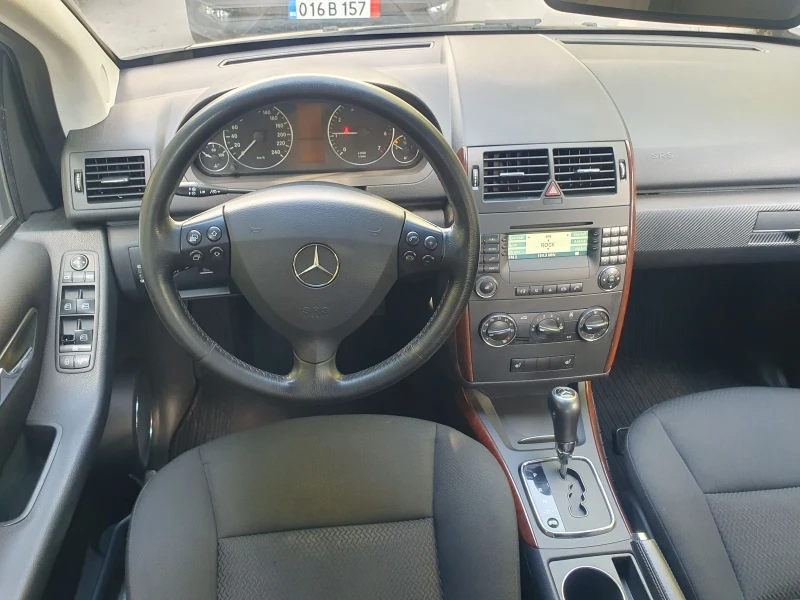 Mercedes-Benz A 150 1.5 AUT KLIMA PODGREV 4 vr, снимка 8 - Автомобили и джипове - 51625876