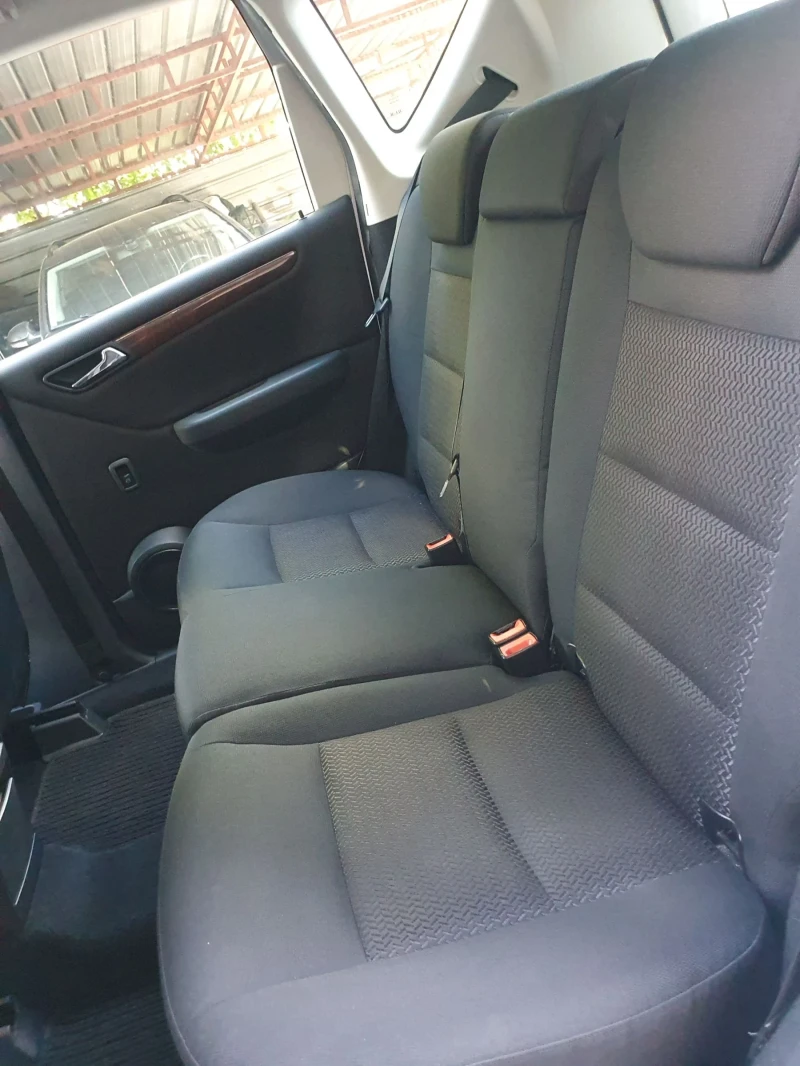 Mercedes-Benz A 150 1.5 AUT KLIMA PODGREV 4 vr, снимка 10 - Автомобили и джипове - 51625876