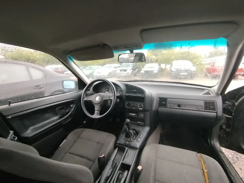 BMW 320, снимка 6 - Автомобили и джипове - 52232763