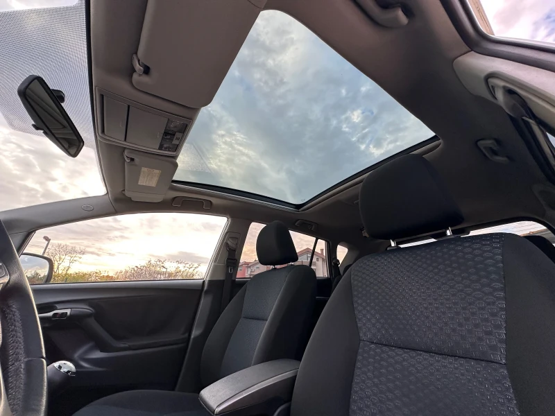 Toyota Verso 1.8//SKY ACTIVE//147//, снимка 4 - Автомобили и джипове - 52281178