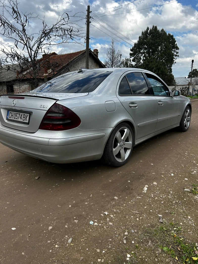 Mercedes-Benz E 270 Авангард?, снимка 3 - Автомобили и джипове - 52667191