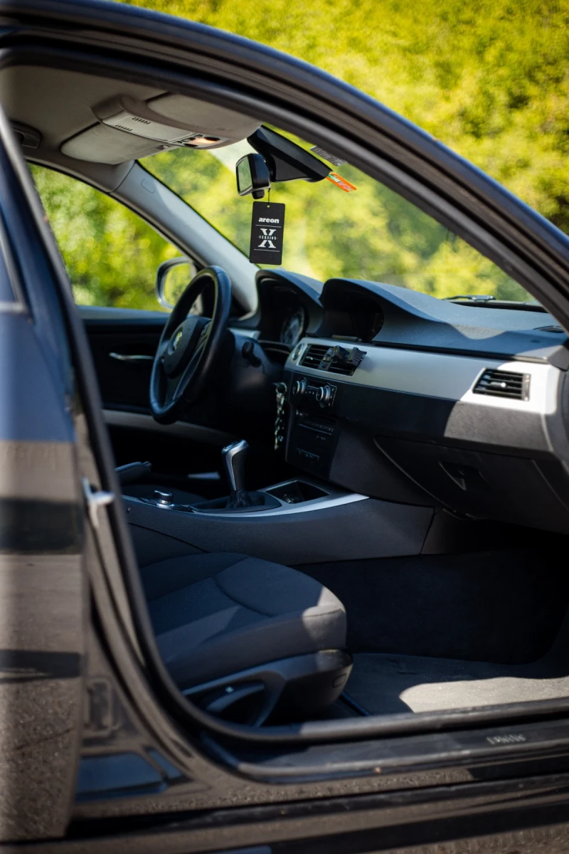 BMW 320, снимка 8 - Автомобили и джипове - 52796284