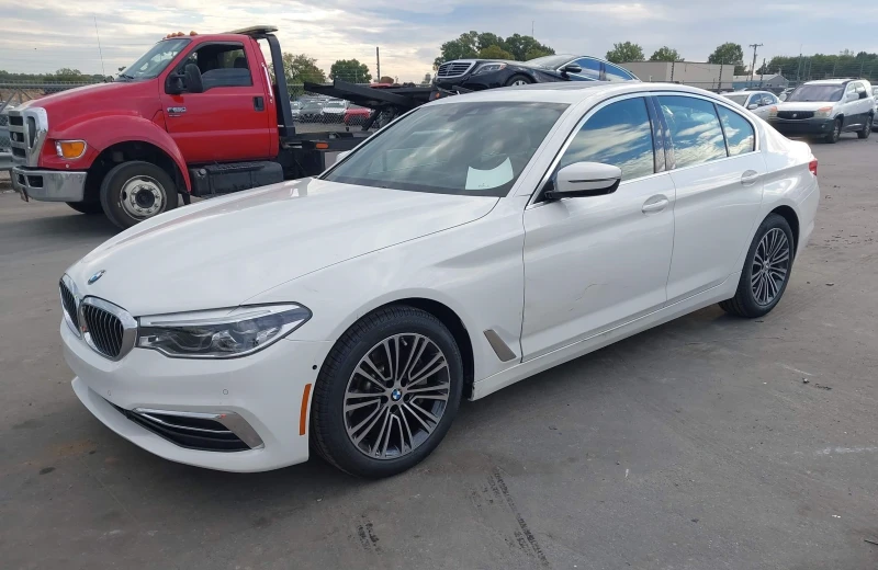BMW 530 ПОДГРЕВ* AMBIENT* HEAD-UP* Harman/kardon* 360, снимка 2 - Автомобили и джипове - 52856429