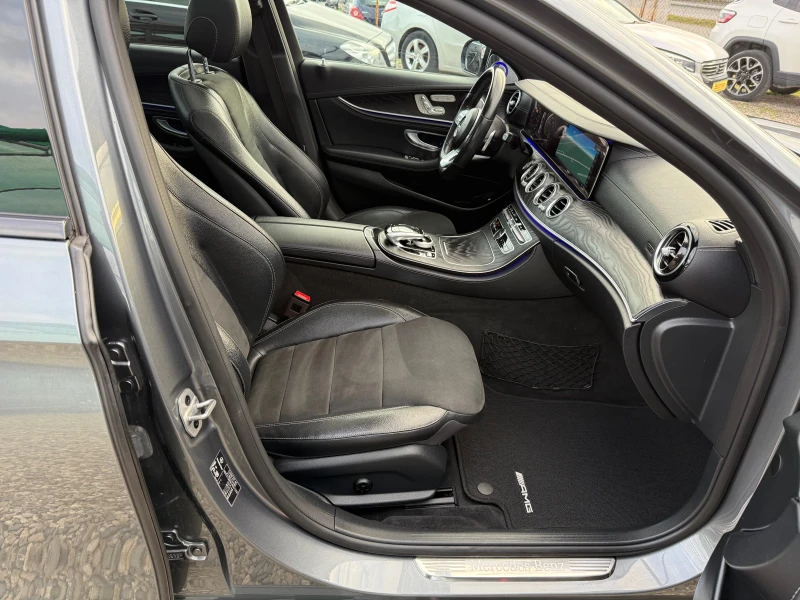 Mercedes-Benz E 220 камери 360, снимка 15 - Автомобили и джипове - 53046615