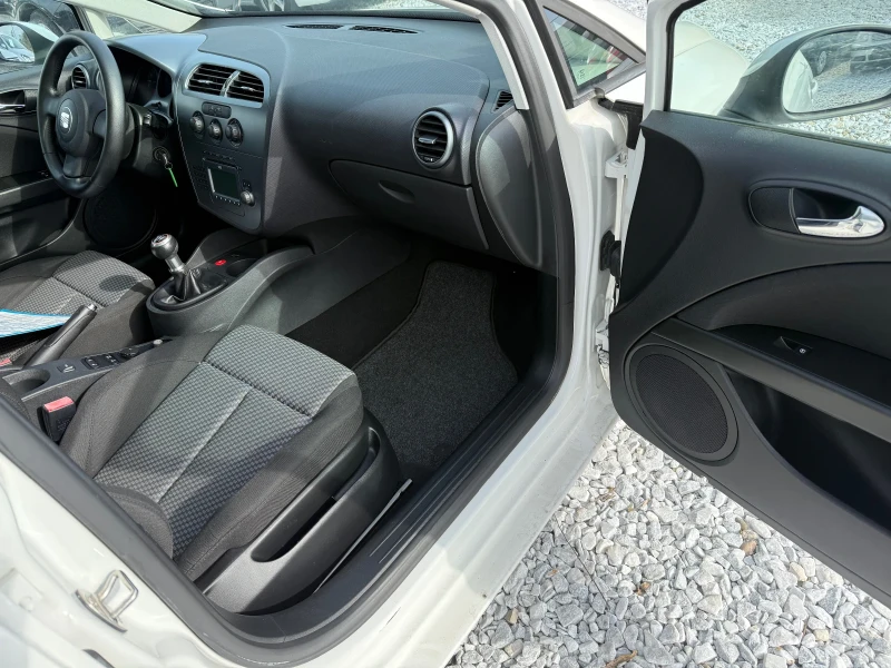 Seat Leon 1.8 160кс, снимка 9 - Автомобили и джипове - 53366816