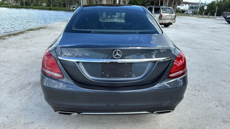 Mercedes-Benz C 300 * АвтоКредит* Цена до БГ* , снимка 5 - Автомобили и джипове - 53374405