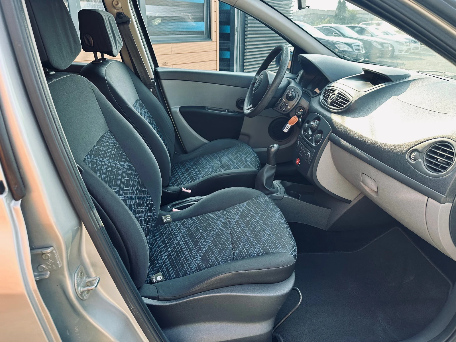 Renault Clio | Mobile.bg — изображение 15