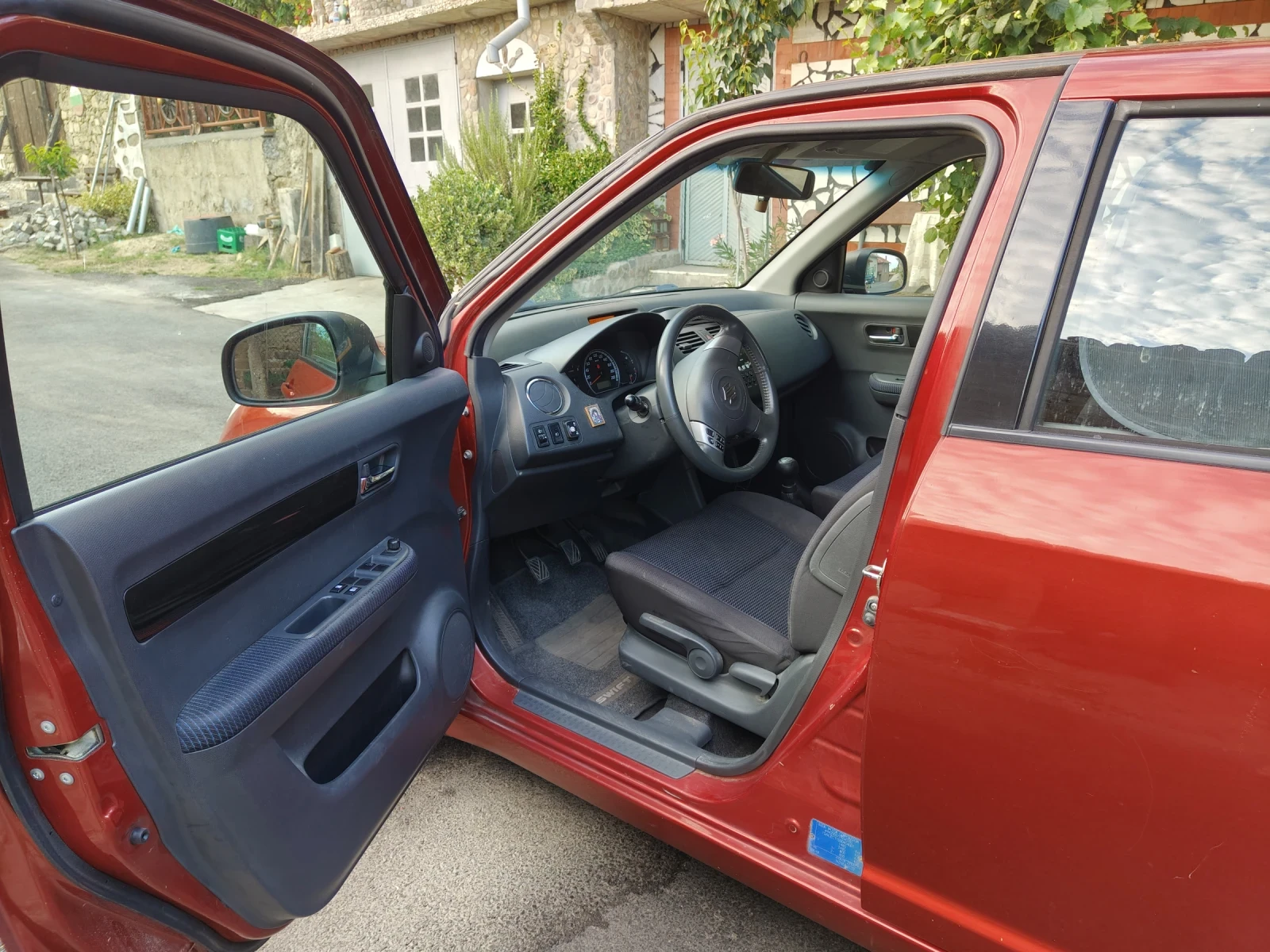 Suzuki Swift 1.4 i - изображение 5